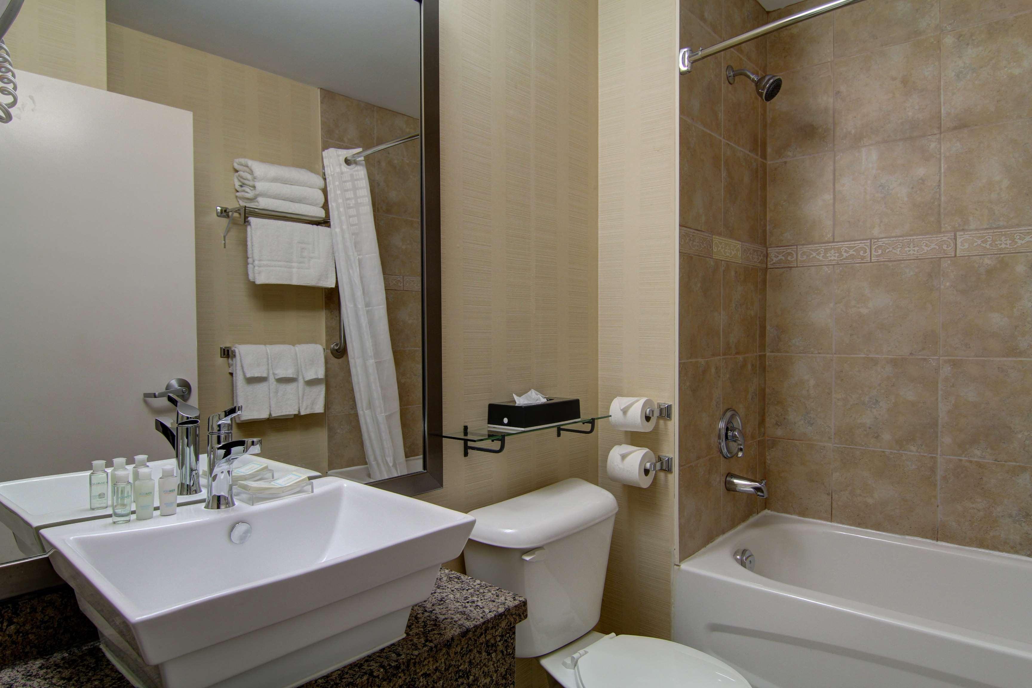 Best Western Plus Bowmanville Exteriér fotografie
