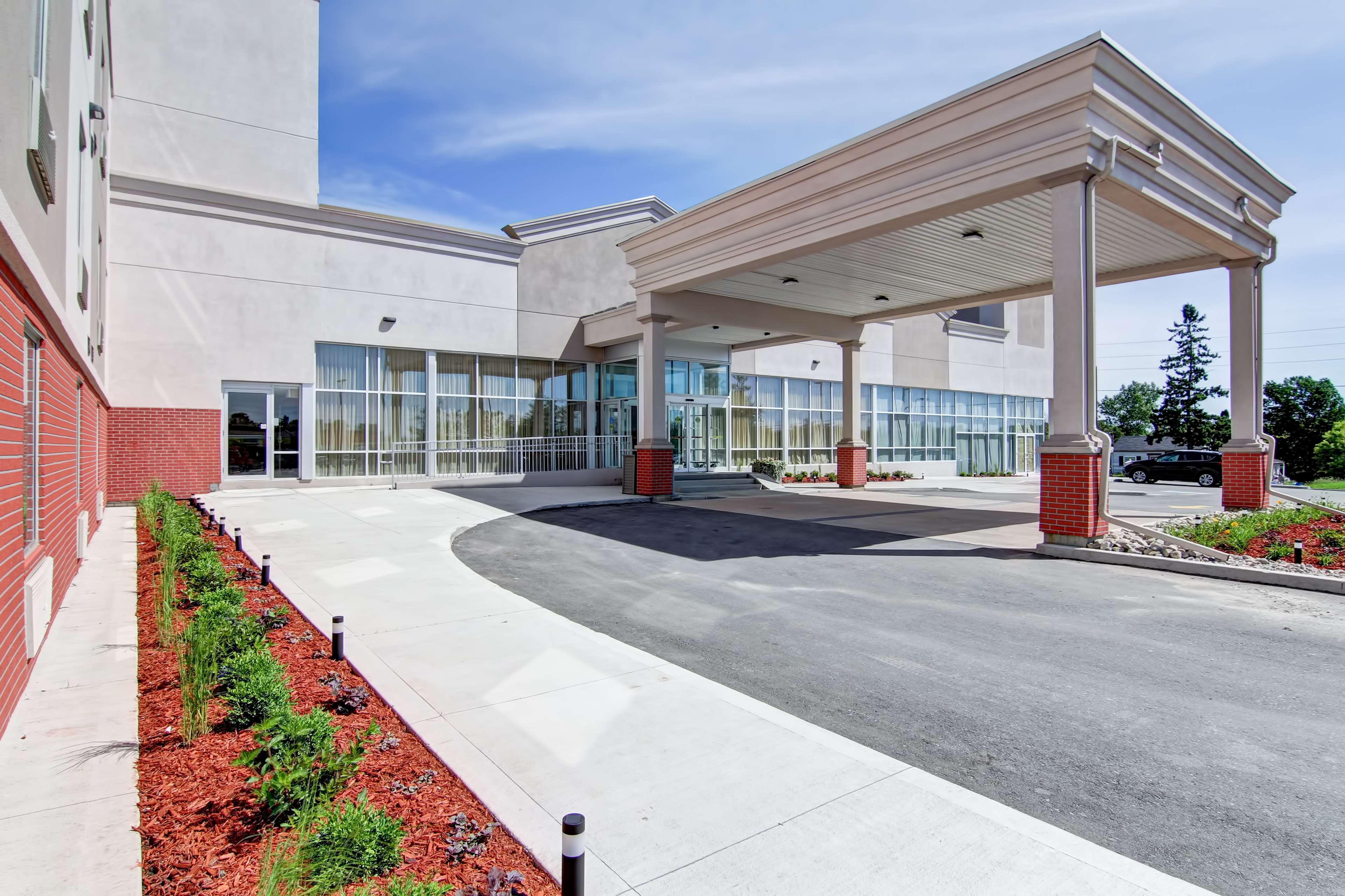 Best Western Plus Bowmanville Exteriér fotografie