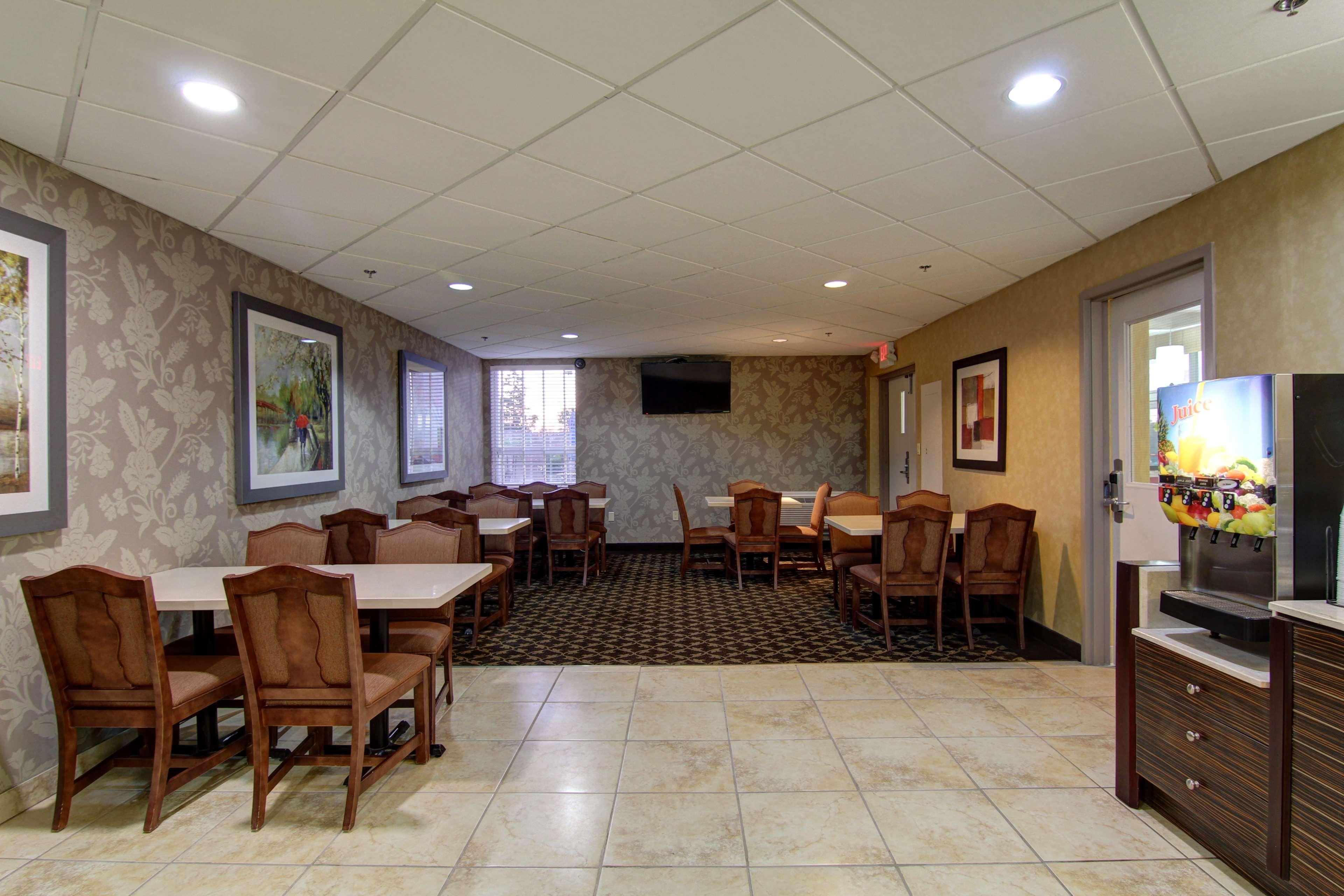 Best Western Plus Bowmanville Exteriér fotografie