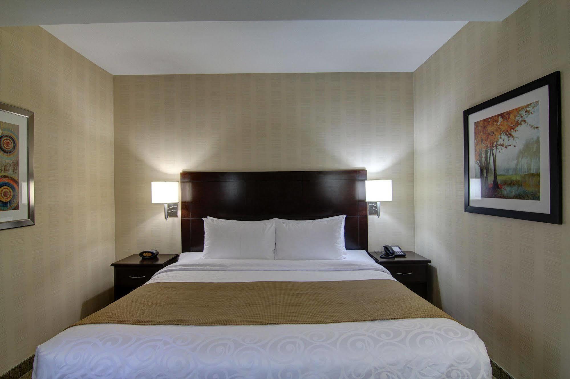 Best Western Plus Bowmanville Exteriér fotografie